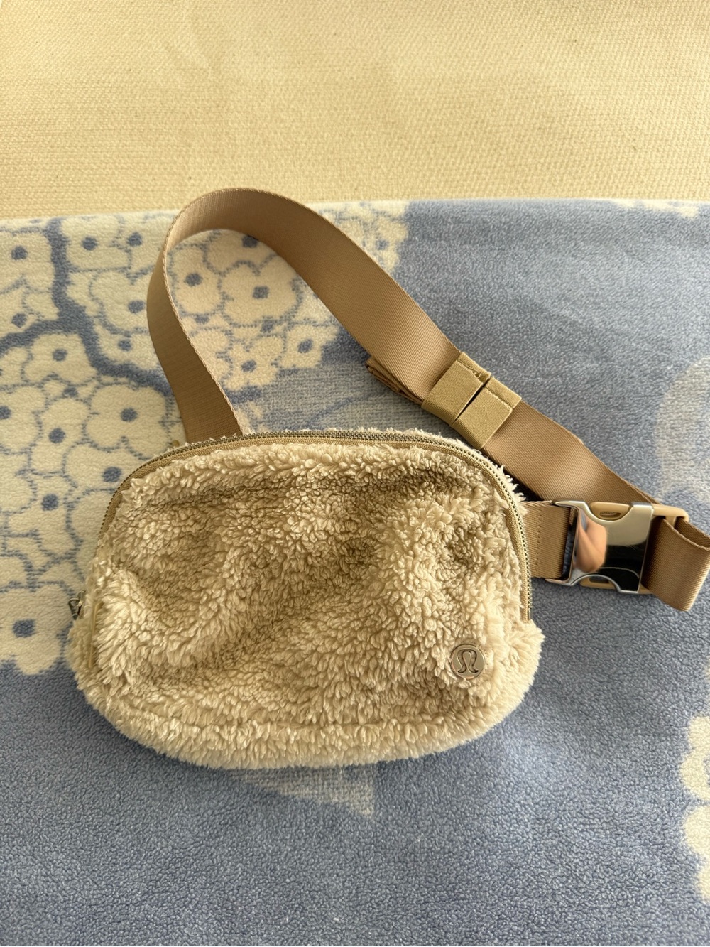 Lululemon Beige Sherpa Belt Bag